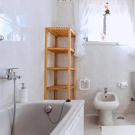 Casa Do Patio - 3 Bedrooms, Ponte Rol Torres Vedras