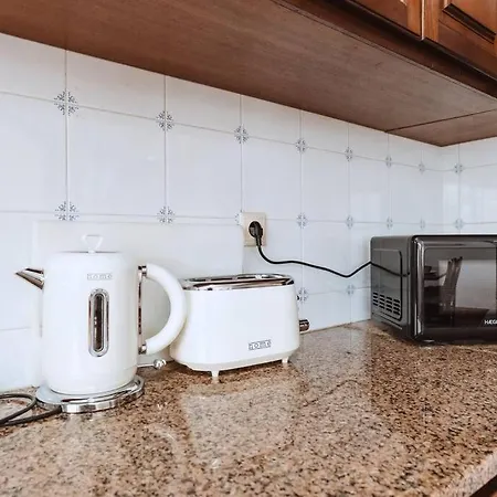 Casa Do Patio - 3 Bedrooms, Ponte Rol