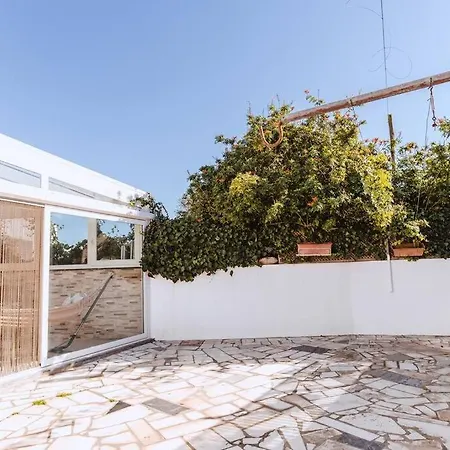 Casa Do Patio - 3 Bedrooms, Ponte Rol *