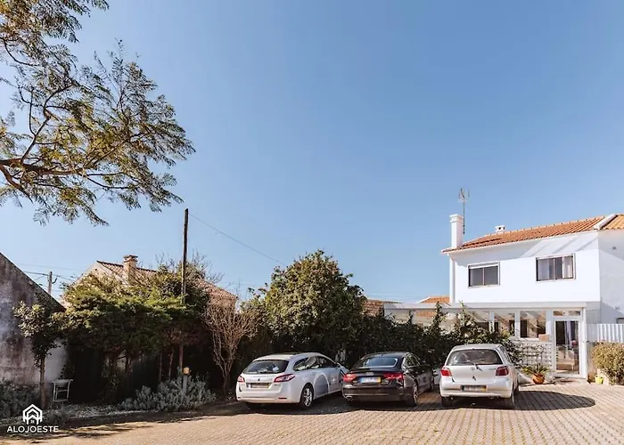Hébergement de vacances Casa Do Patio - 3 Bedrooms, Ponte Rol Torres Vedras