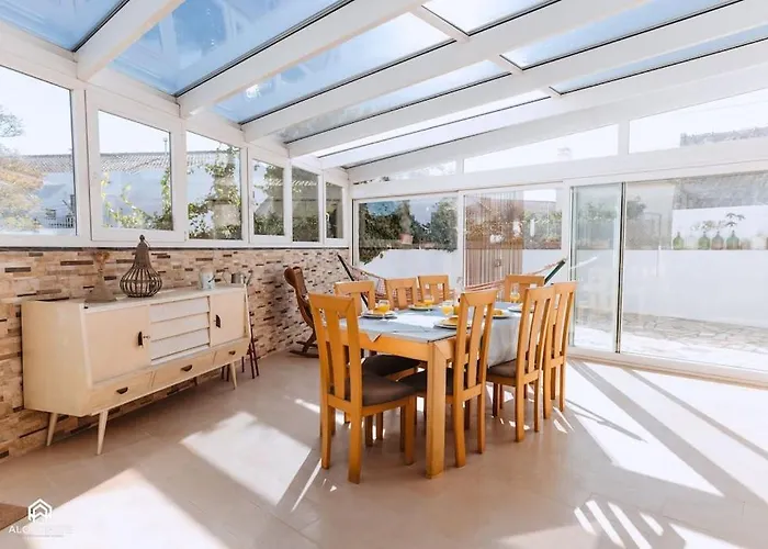 Hébergement de vacances Casa Do Patio - 3 Bedrooms, Ponte Rol Torres Vedras