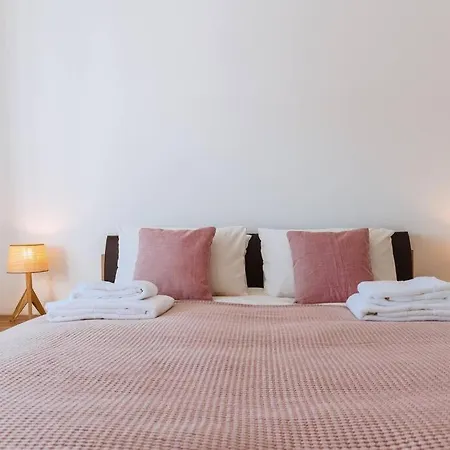 Casa Do Patio - 3 Bedrooms, Ponte Rol Дом отдыха Торреш-Ведраш