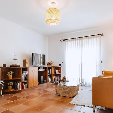 Casa Do Patio - 3 Bedrooms, Ponte Rol Nyaraló *